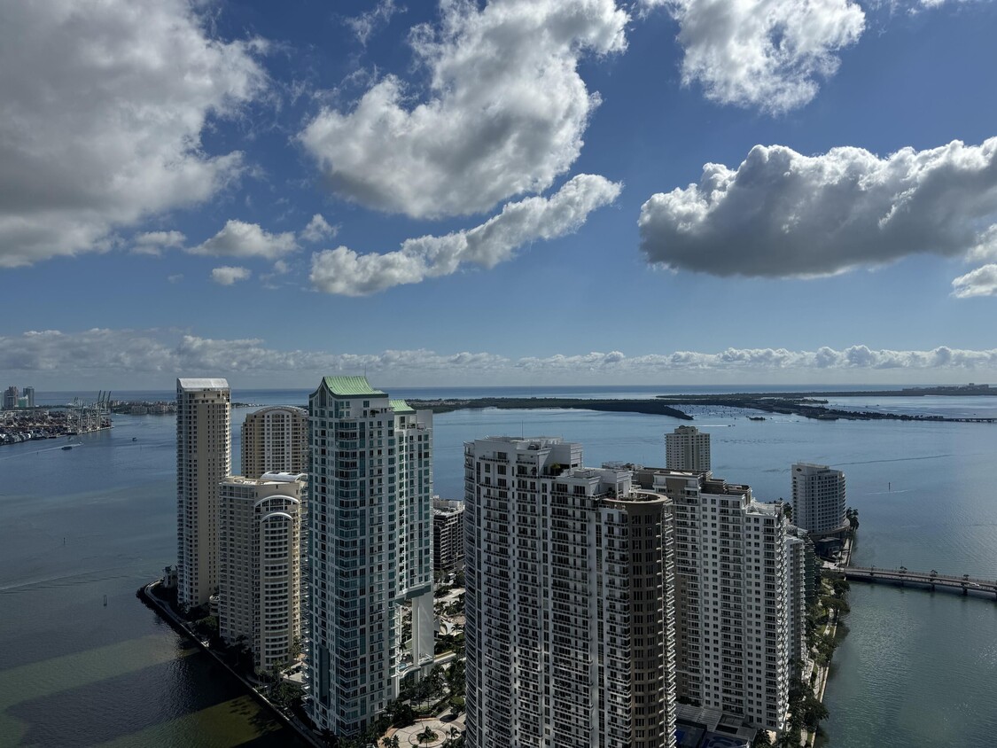 Foto principal - 300 Biscayne Blvd Way