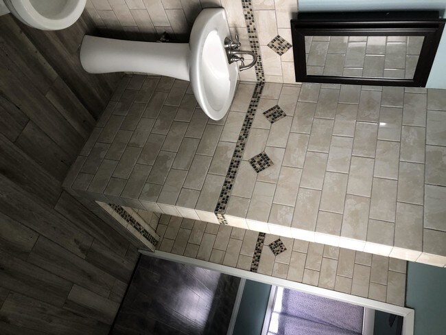 Foto del edificio - 1638 S Berendo St