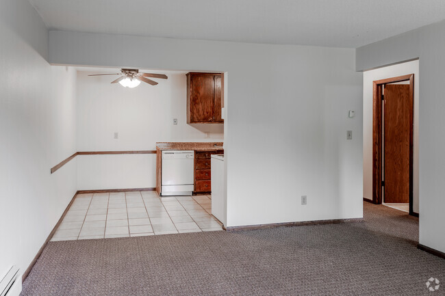 1BR, 1BA - 600SF - Rosebud Apartments