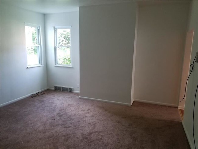 Building Photo - 3 br, 1 bath House - 817 Drey St.
