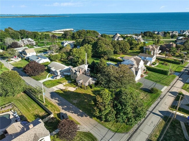 Building Photo - 9 White Terrace