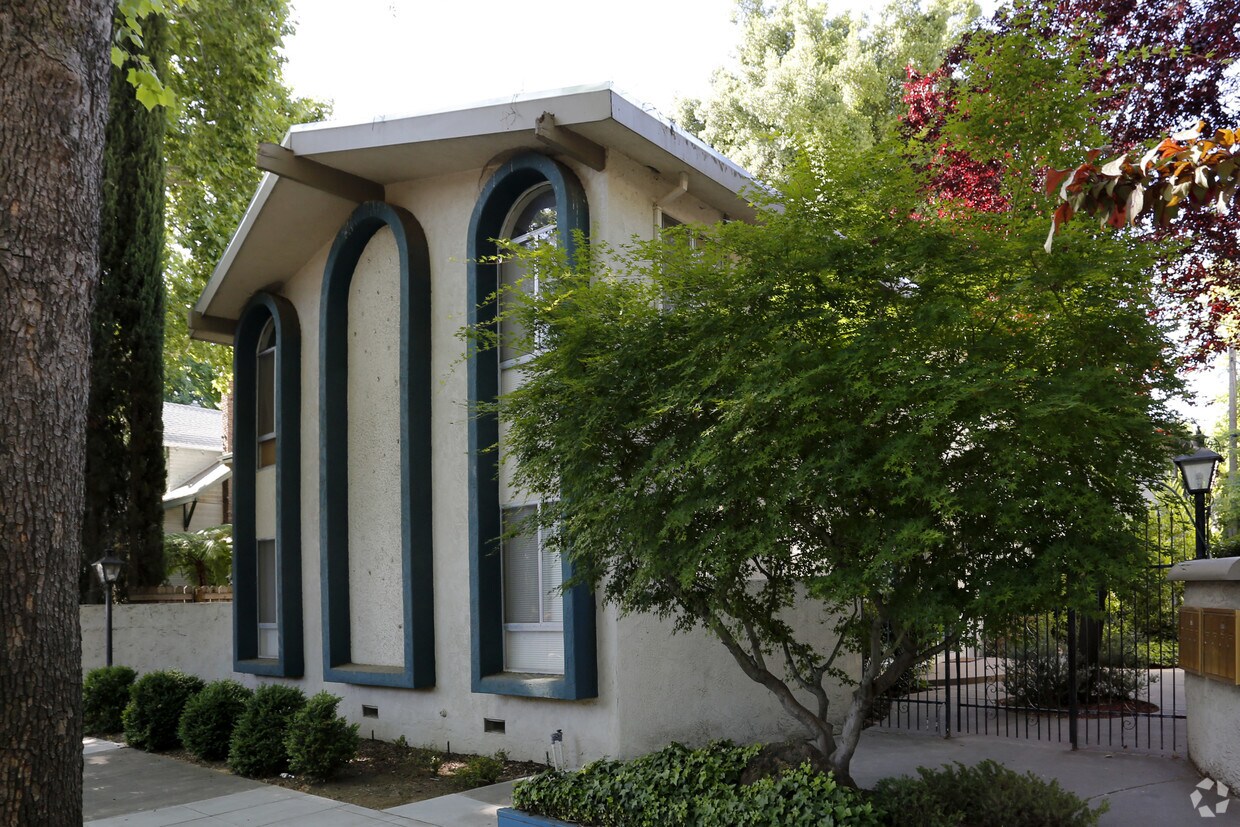 Foto principal - 2810 H St