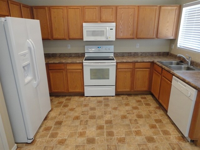 Building Photo - 3537 W Paseo Way