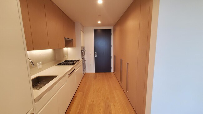 Building Photo - 877 Francisco St