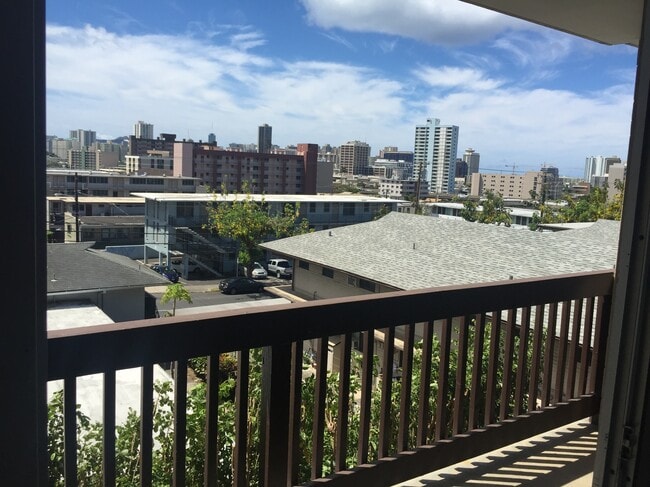 Building Photo - 1524 Pensacola St