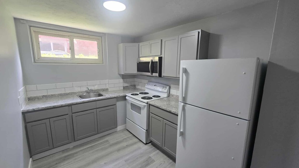 Primary Photo - 263 Jones St