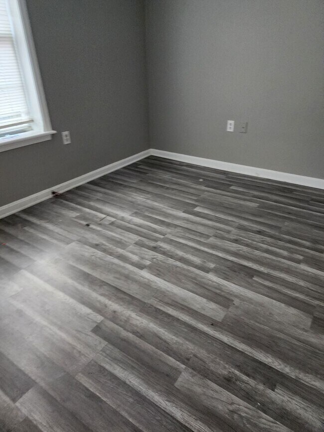 Foto del edificio - 4BR/ 1.5 bath House
