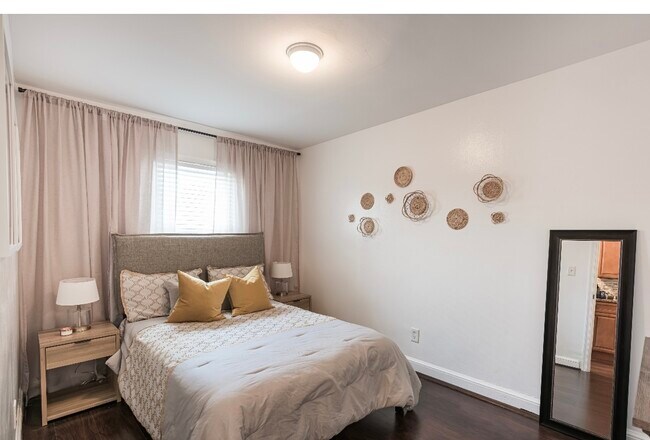 Dormitorio - 1228 Simms Plz NE