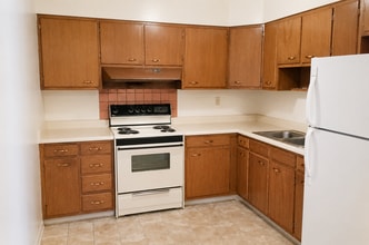 Building Photo - 932 Avenue B