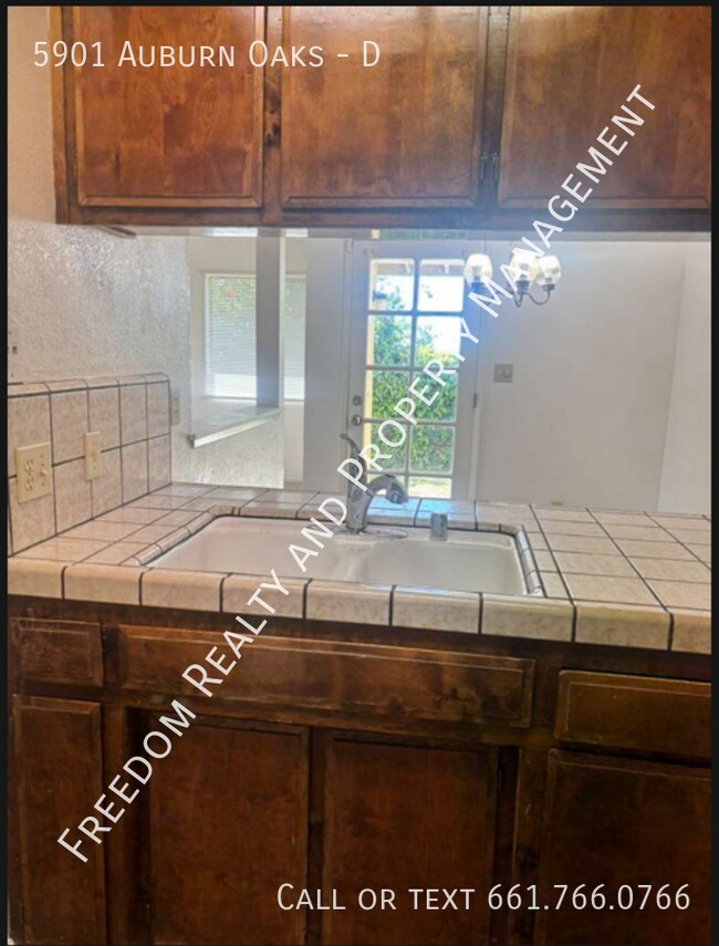 Foto del edificio - 5901 Auburn Oaks Dr