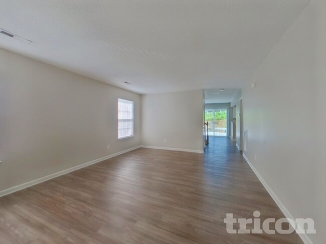 Building Photo - 6826 Squirrels Foot Ct