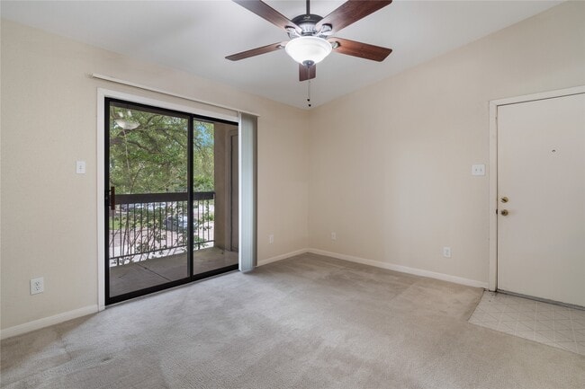 Building Photo - 3300 Pebblebrook Dr