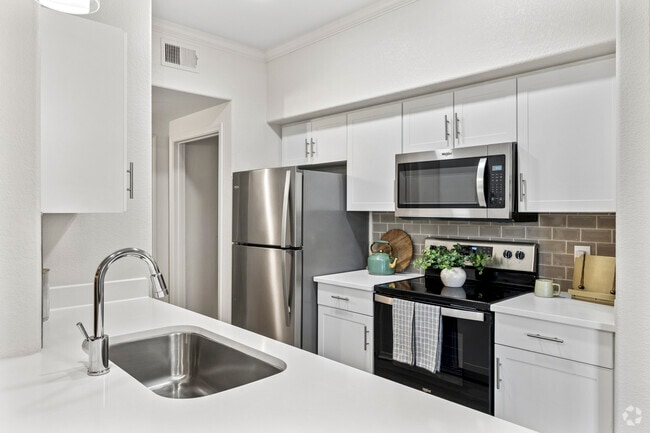 B1 - 2BR, 2BA - 953SF - Kitchen - Konrad
