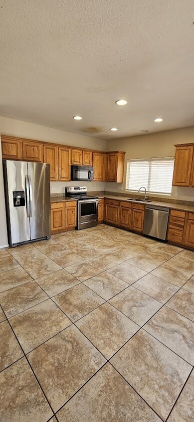 Fantastic 5BEDROOM+LOFT / 3 BATH home For ... - Fantastic 5BEDROOM+LOFT / 3 BATH home For ...