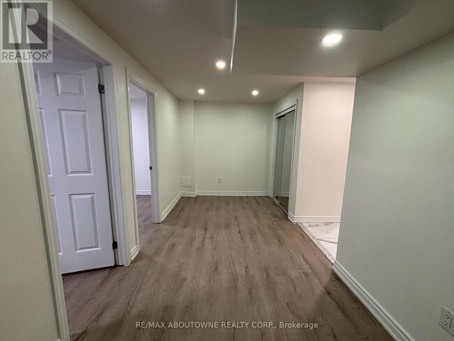 Building Photo - 519 Downes Jackson Heights