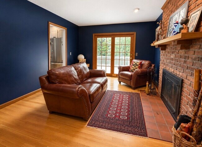 Foto del edificio - 31 Woodside Cir