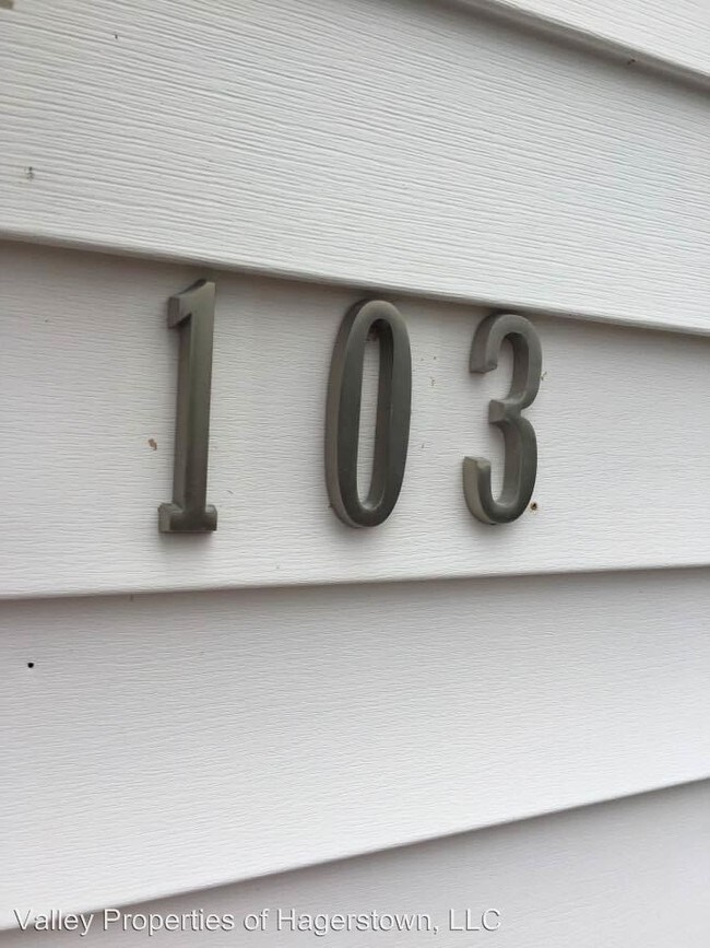 Foto del edificio - 2 br, 1 bath House - 103 N Centre St