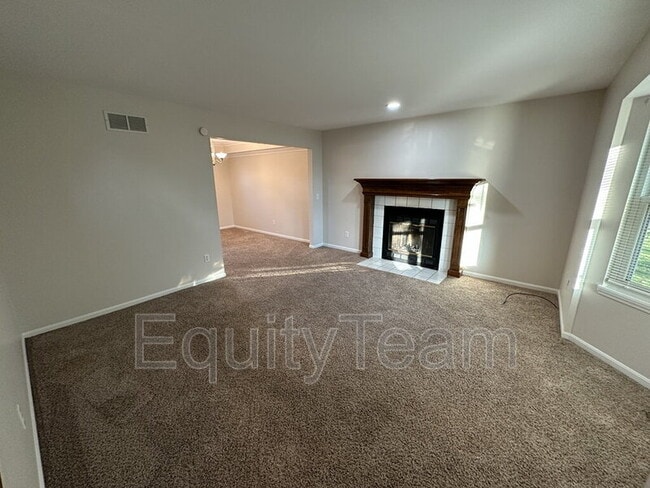 Photo - 9400 White Pine Dr House