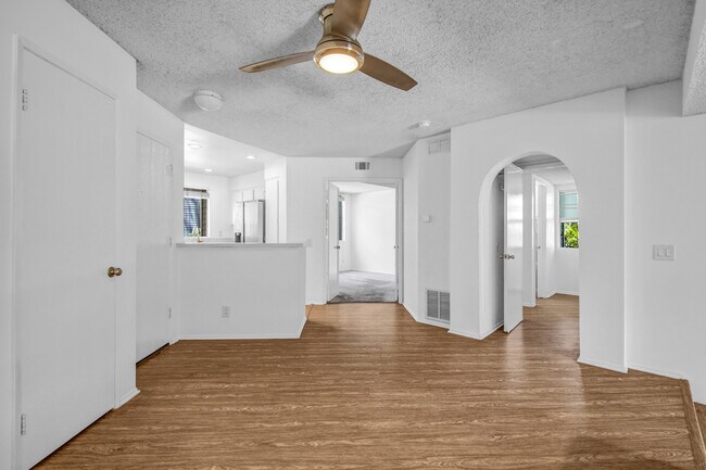 Foto del edificio - 25335 Pine Creek Ln