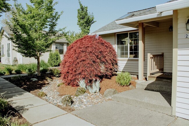 Building Photo - 2905 NE 26th St