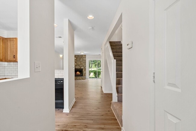 Building Photo - Raintree Country Club Townhome for Rent