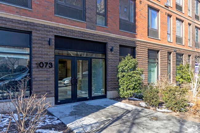 Entrance - 1073 Summit Ave