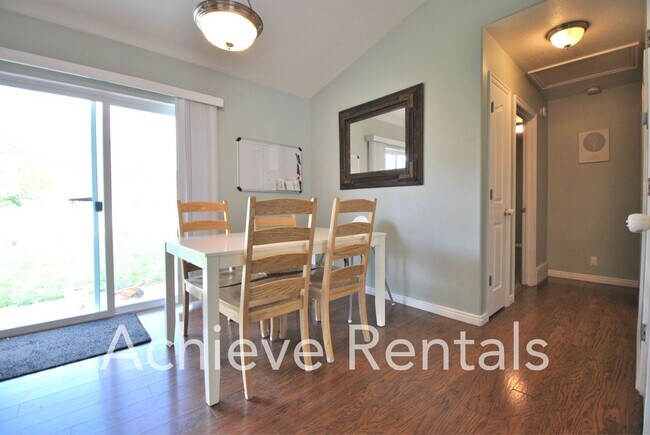 Foto del edificio - 43 1350 E