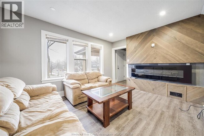 Photo du bâtiment - 406-08 Randolph Ave