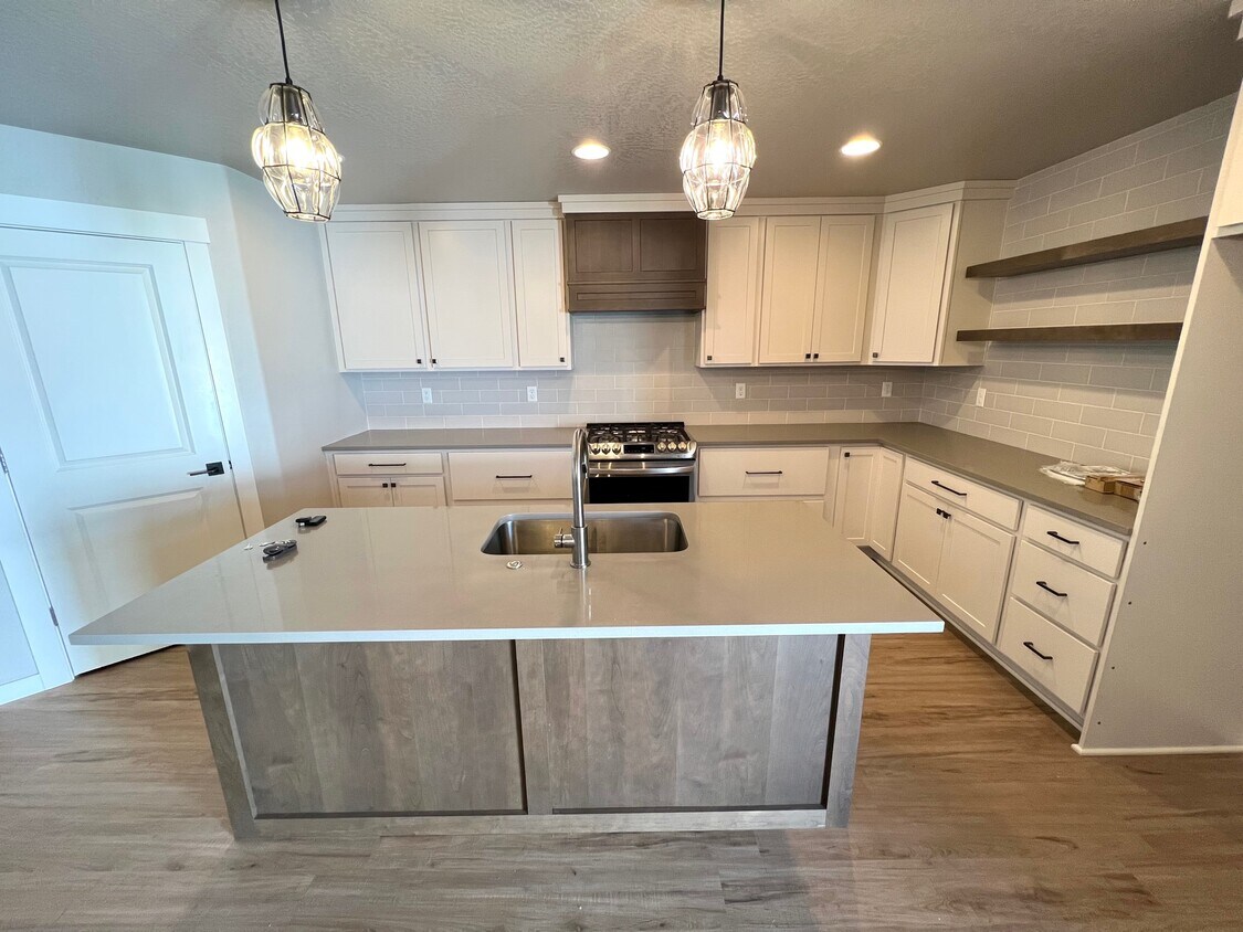Foto principal - 1755 Luxor Ln