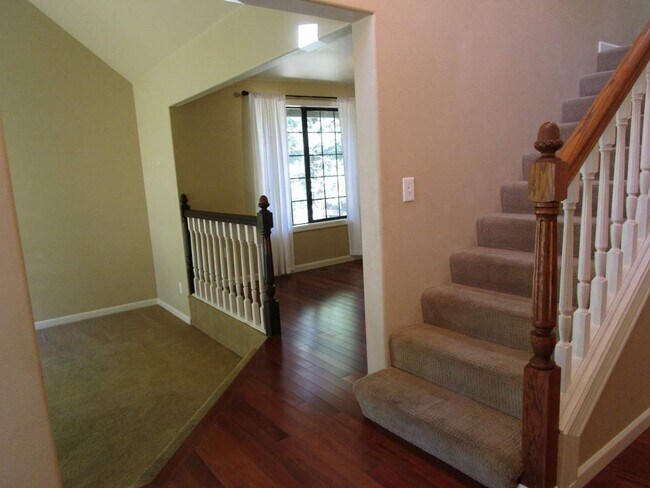 Building Photo - Charming 3 Bedroom Home in Gig Harbor