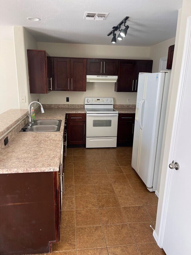 Foto del edificio - 12825 W Cherry Hills Dr