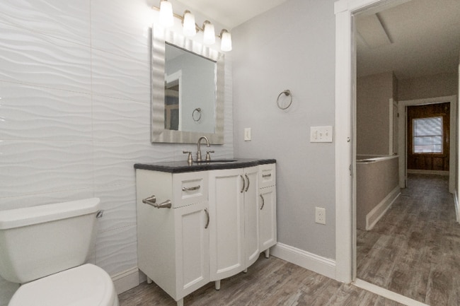 Building Photo - 303 St John St