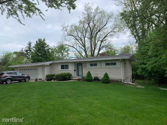 Primary Photo - 3 br, 2 bath House - 2255 Academy Dr NE