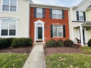 Building Photo - 446 Kingscote Ln
