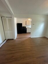 Building Photo - 272 Linden St