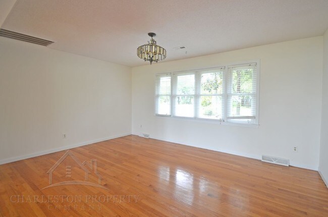 Foto del edificio - 1644 Oak Island Drive- James Island
