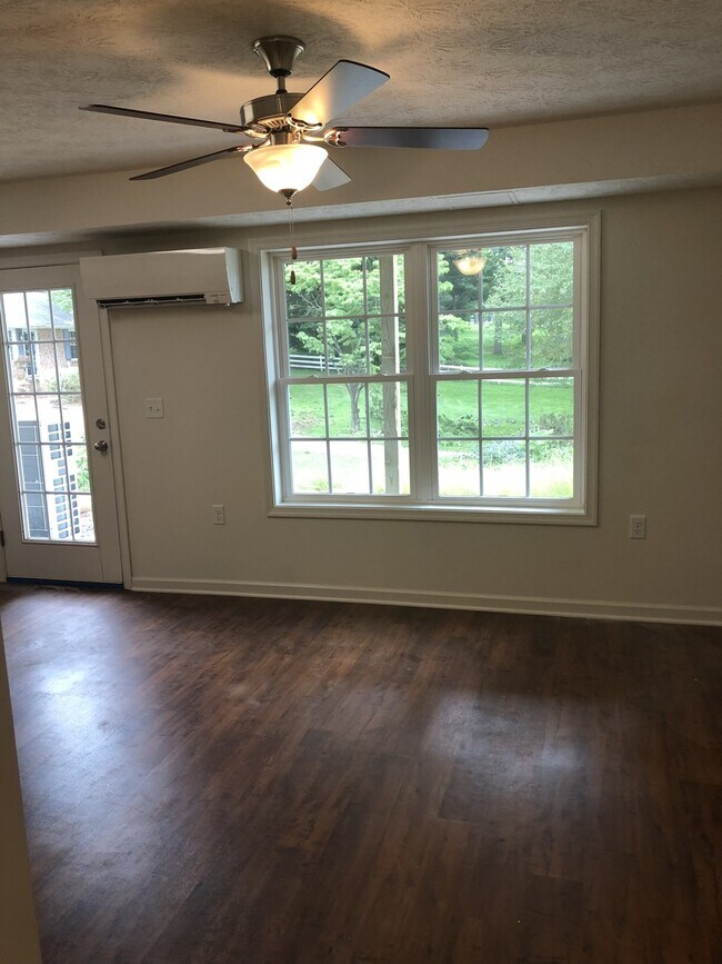 Foto del edificio - ***MOVE IN SPECIAL***One Bedroom Apartment