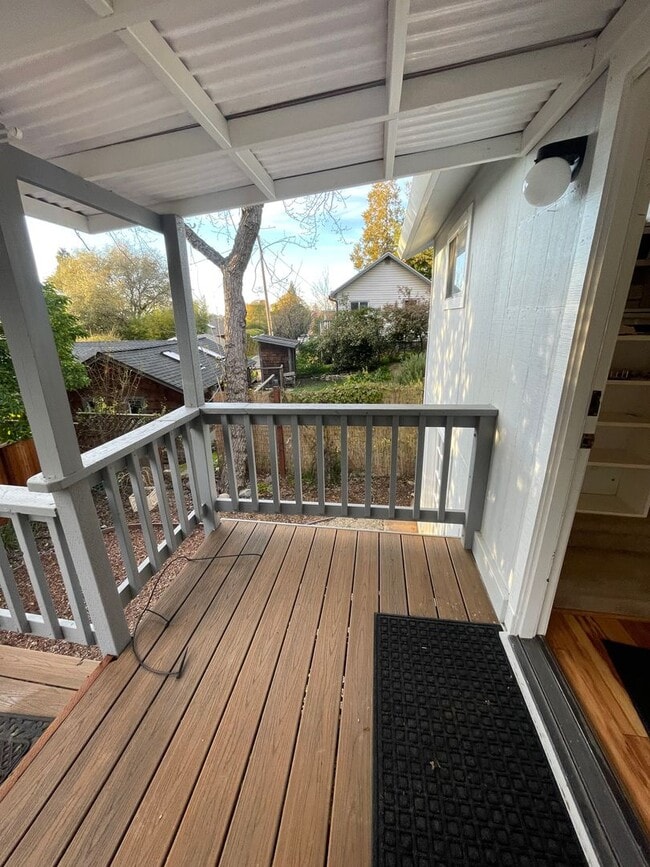 Building Photo - 181 Tennis Way