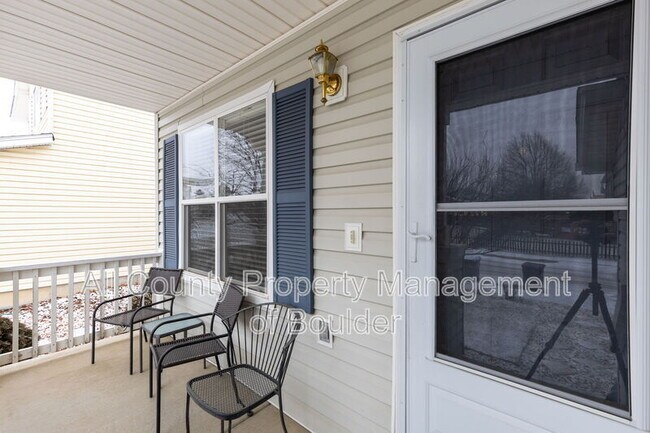 Building Photo - 1141 Fall River Cir