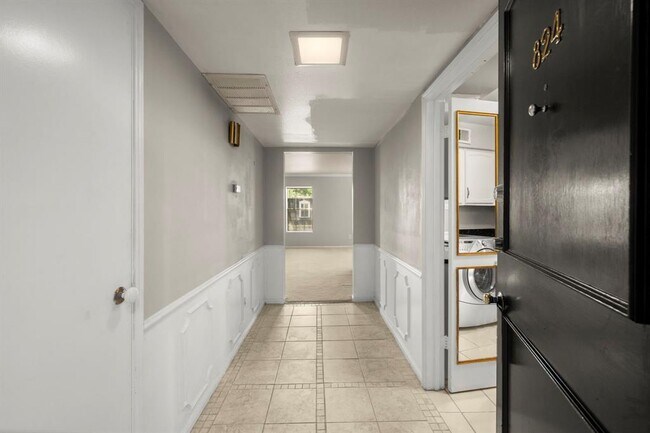 Foto del edificio - 353 N Post Oak Ln