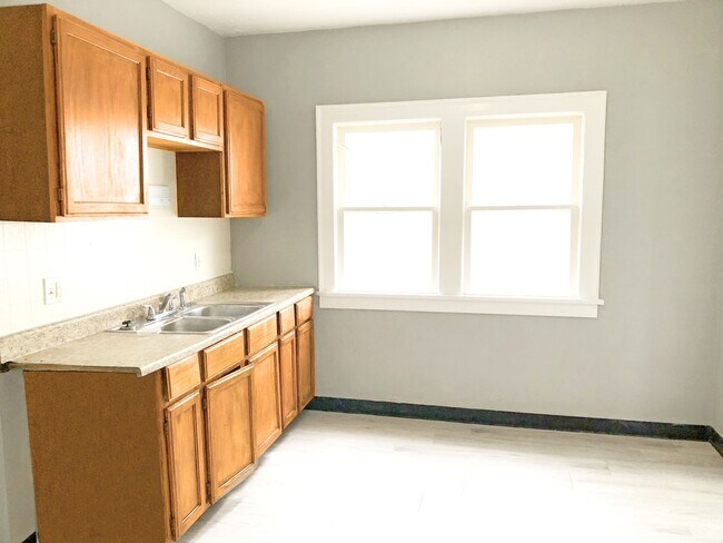 Foto del edificio - 3584 E 151st St