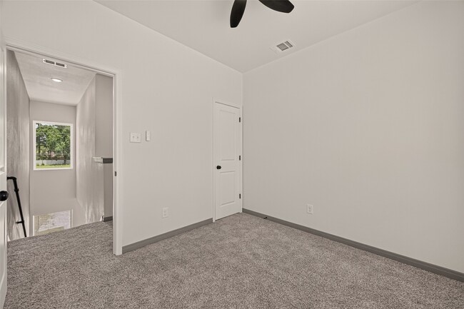 Building Photo - 8306 Tidwell Rd