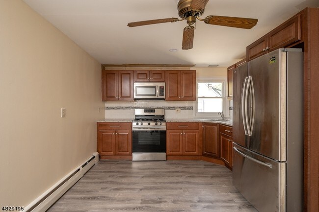 Foto del edificio - 540 Broughton Ave