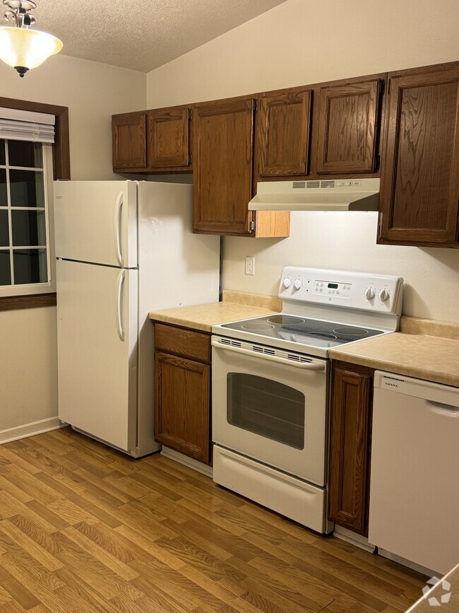 Building Photo - 3065 Cimarron Trl