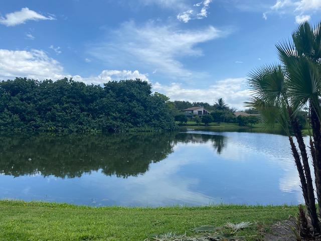 Building Photo - 5250 Woodland Lakes Dr