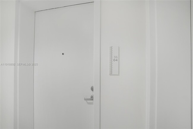 Foto del edificio - 700 NE 26th Terrace