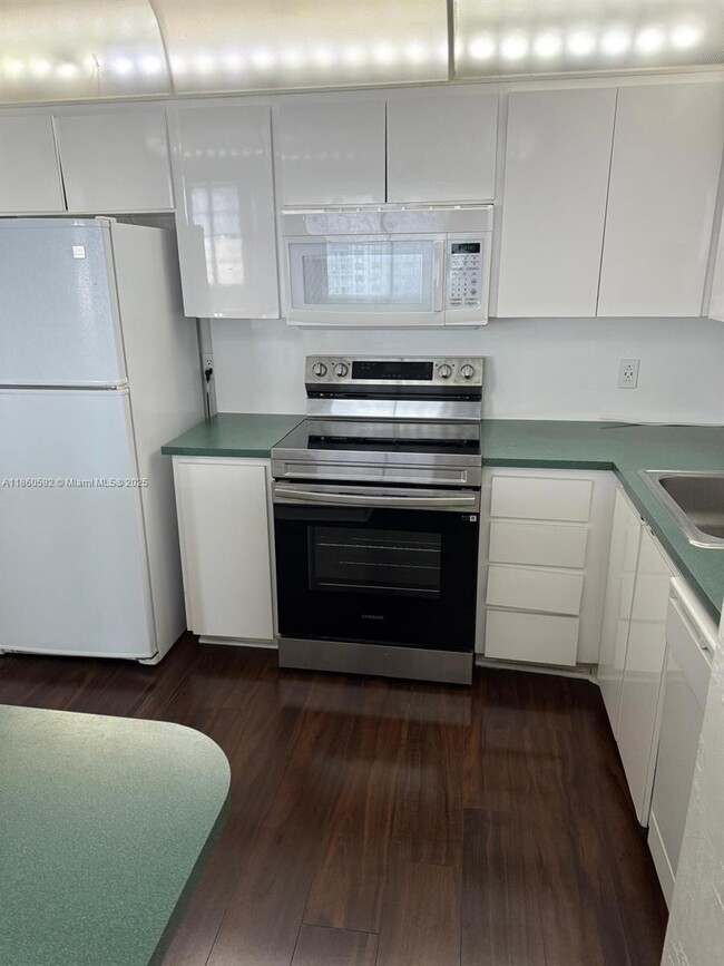 Photo - 2801 NE 183rd St Apartment