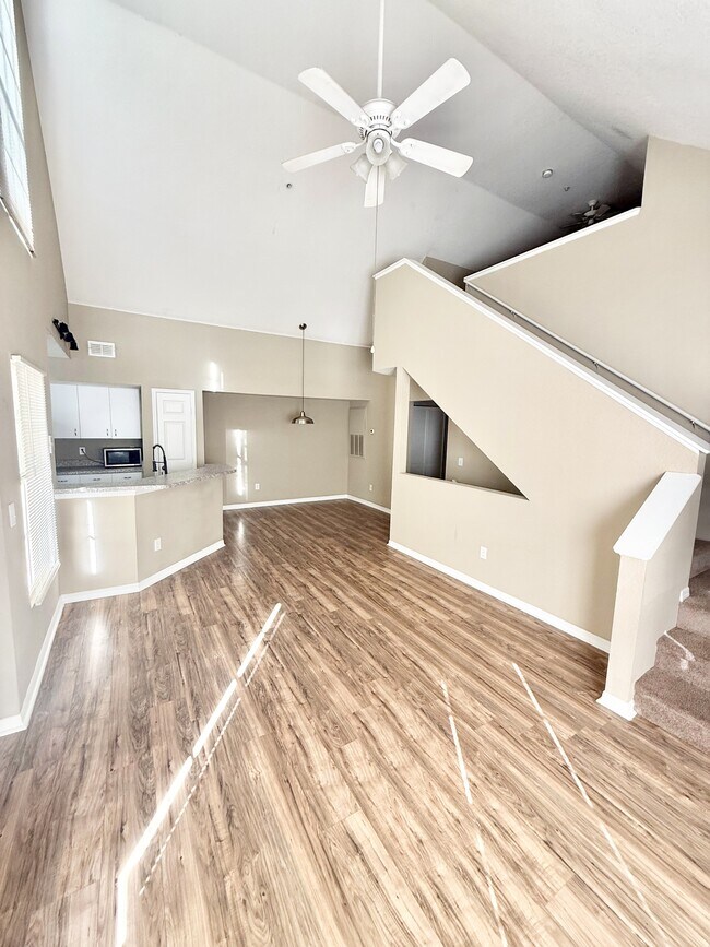 Foto del edificio - 6328 Raleigh St