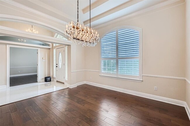 Building Photo - 2114 Cliffs Edge Dr
