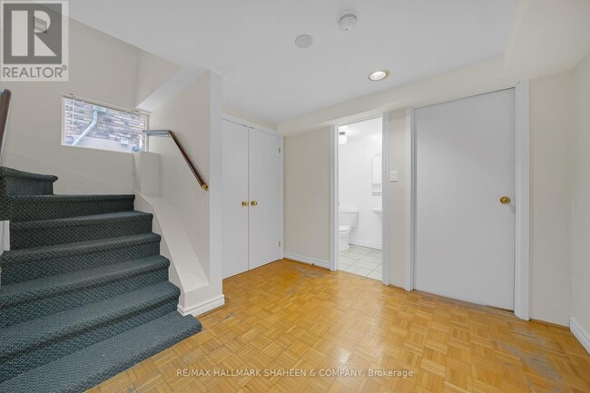 Building Photo - 12 Foxbar Rd